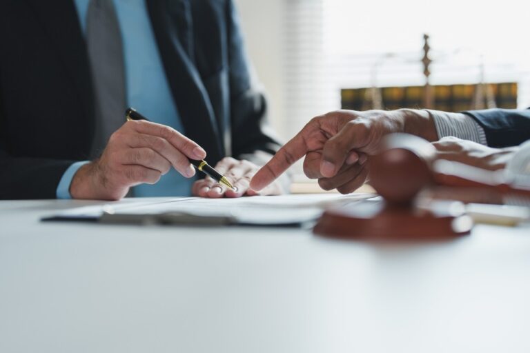 How Legal Support Helps You Navigate Complex Injury Claims