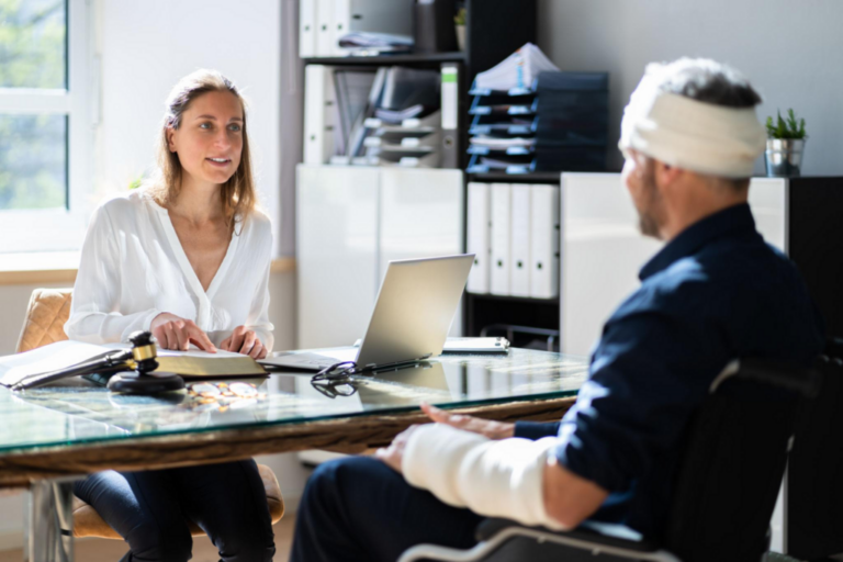 How a Workers’ Comp Lawyer Helps You Maximize Your Benefits 