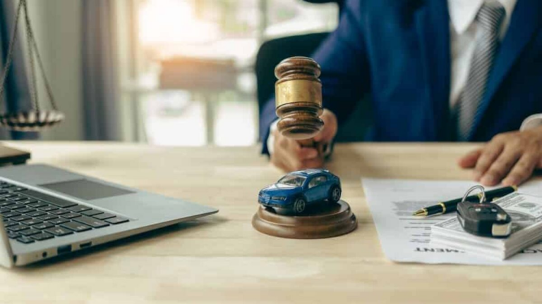 How Lawsuit Funding for Auto Accidents Works